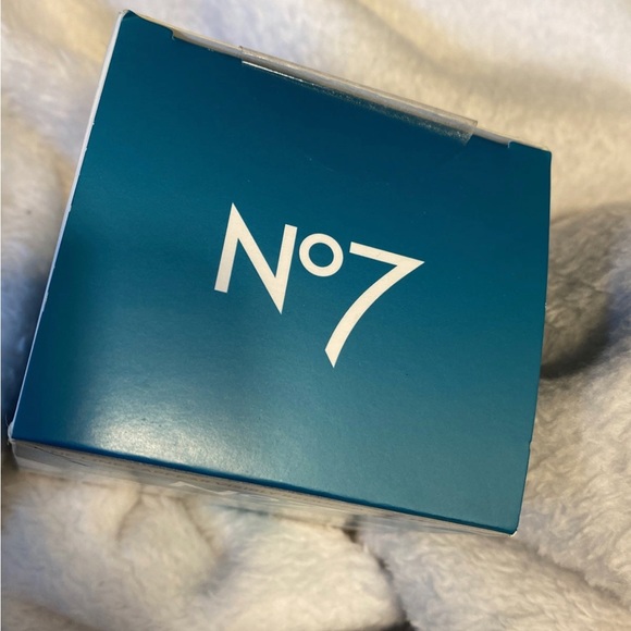 Protect and perfect intense advanced day cream - Picture 8 of 11